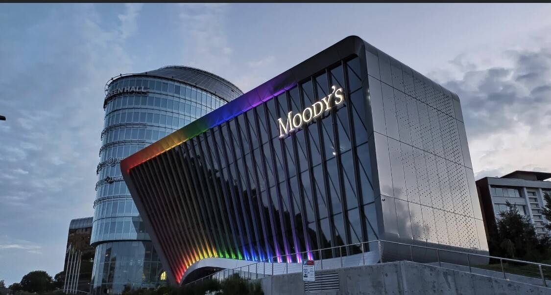 Moody's Logo